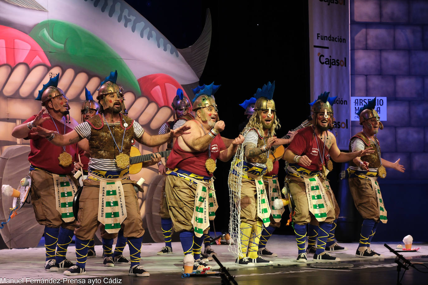 Fotos: &#039;Los que salieron perdiendo&#039; conquistan en preliminares