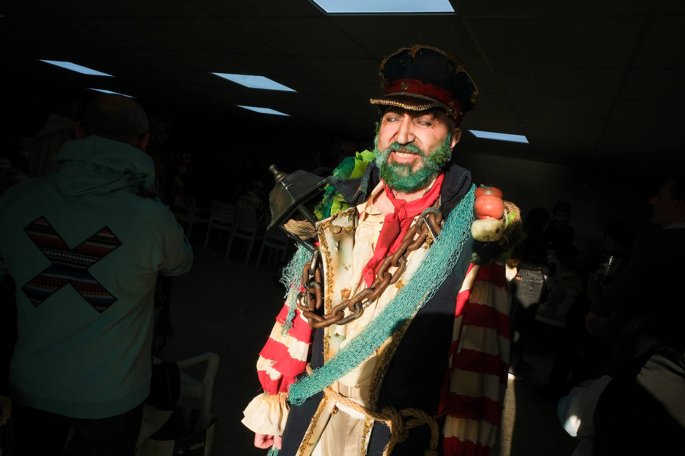 Fotos: &#039;Los iluminados&#039; se embriagan de luz en La Caleta antes de marchar al Falla