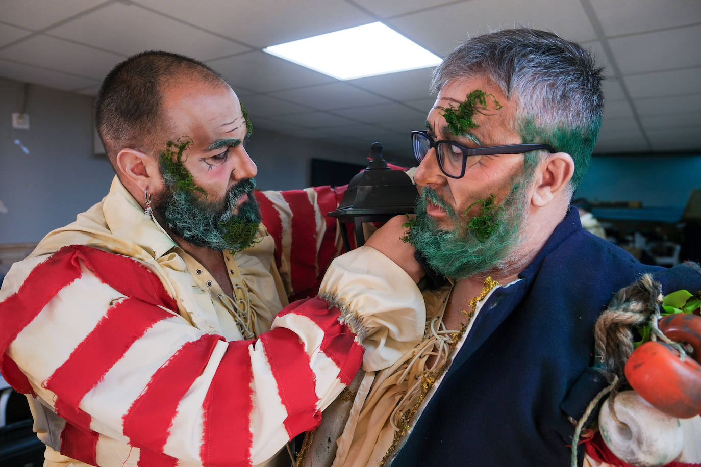 Fotos: &#039;Los iluminados&#039; se embriagan de luz en La Caleta antes de marchar al Falla