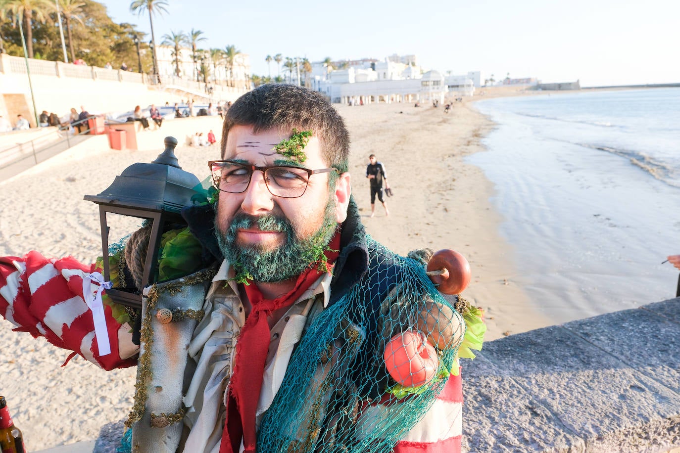 Fotos: &#039;Los iluminados&#039; se embriagan de luz en La Caleta antes de marchar al Falla