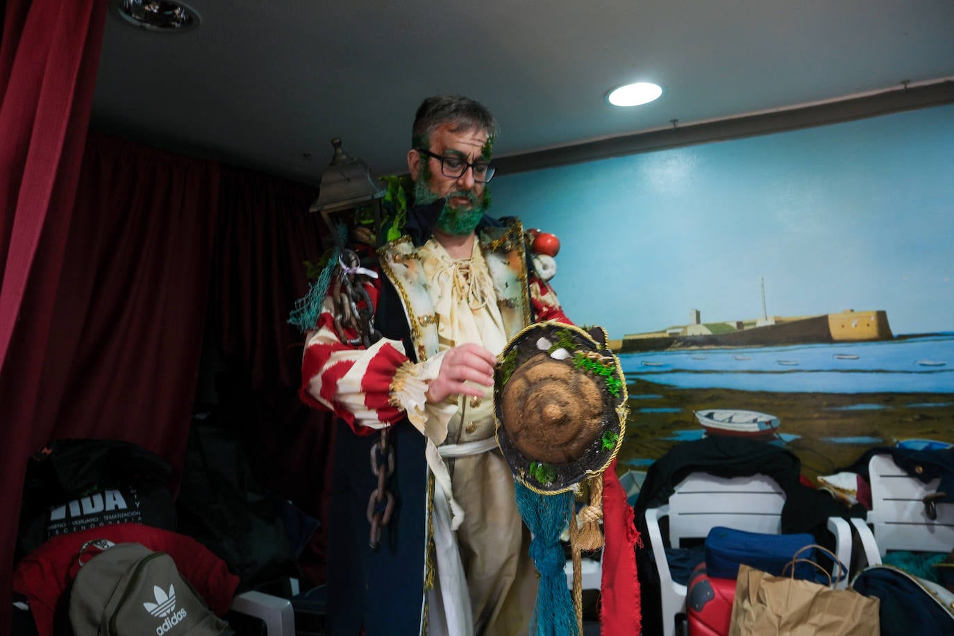 Fotos: &#039;Los iluminados&#039; se embriagan de luz en La Caleta antes de marchar al Falla