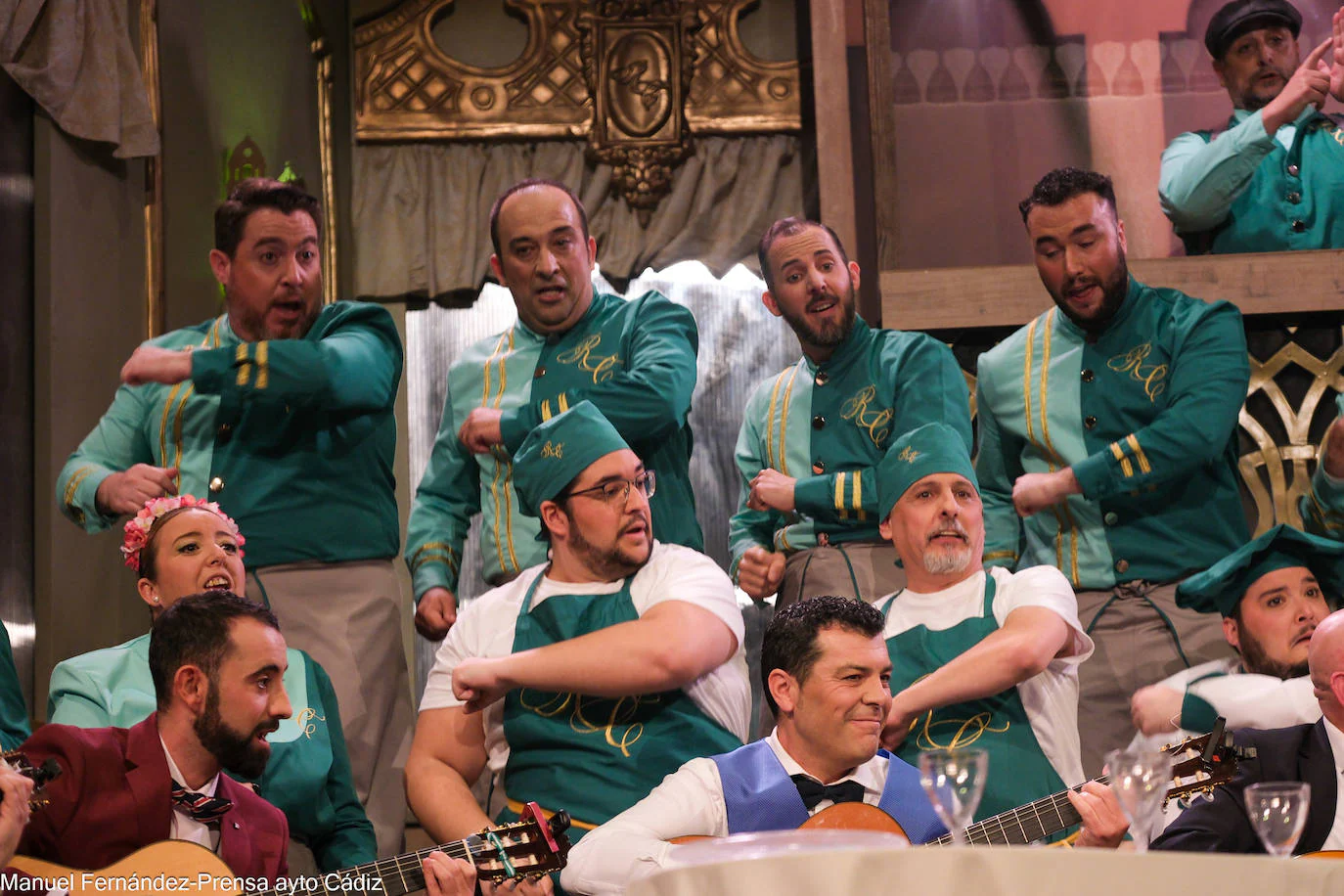 Fotos: El coro El gremio, actuación en semifinales