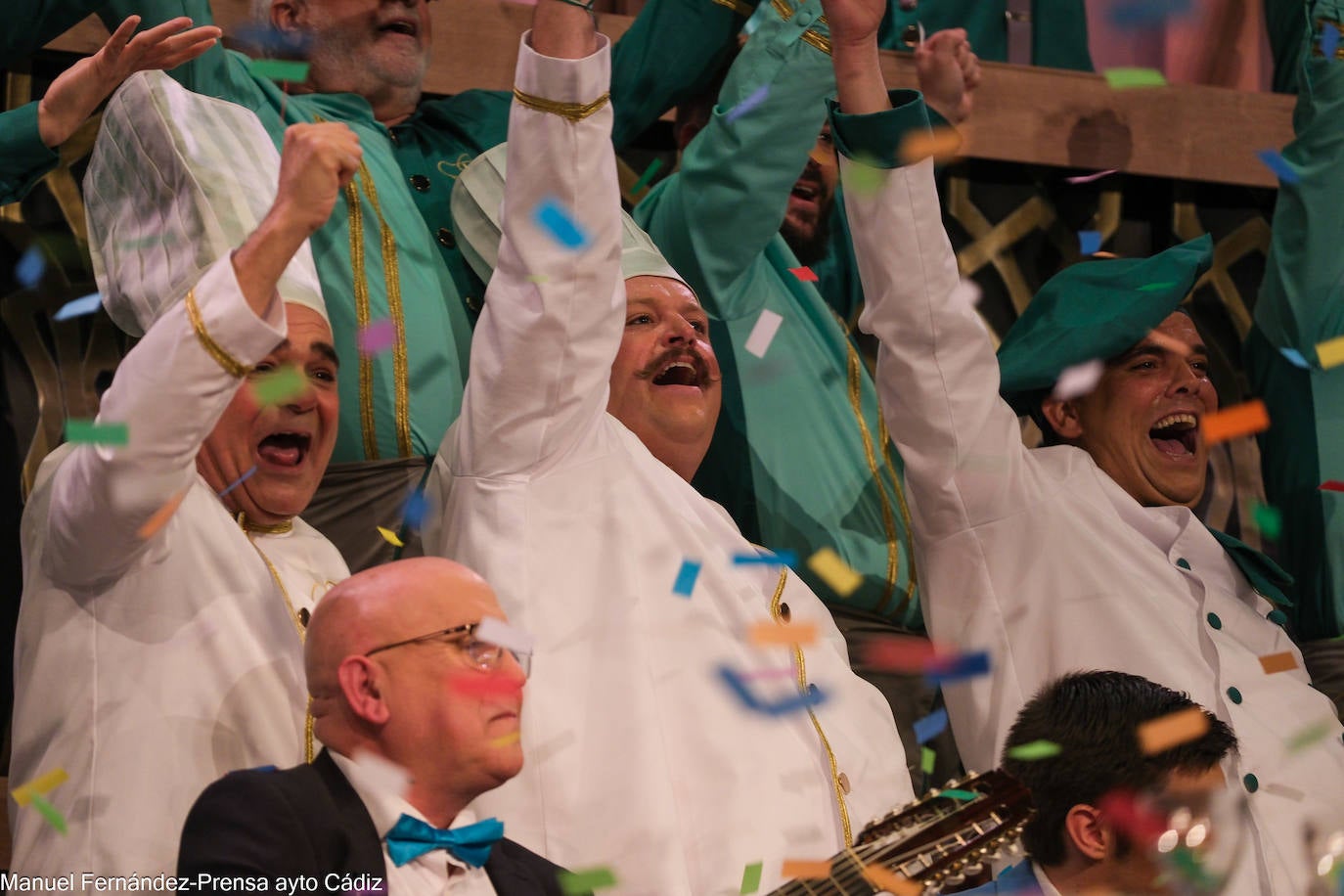 Fotos: El coro El gremio, actuación en semifinales