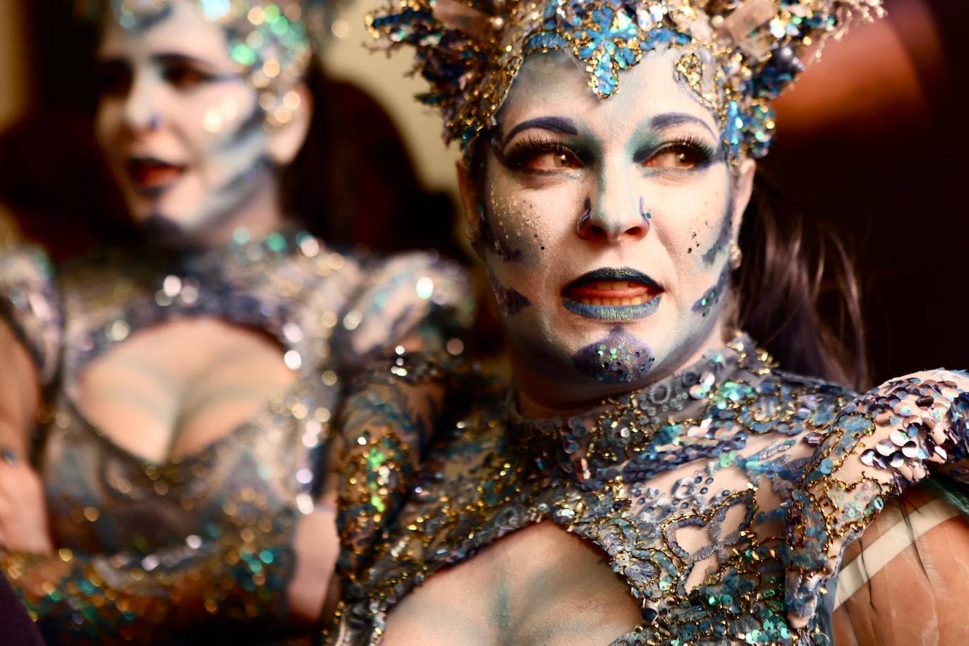 Una de animales en el Falla: ovejas negras, grinchs y el fondo marino de la Caleta, en camerinos