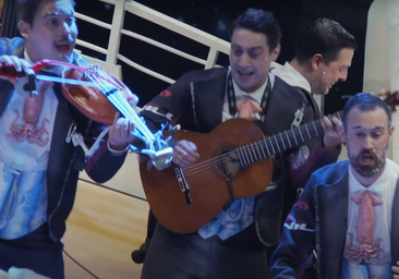 ¿Por qué el Bizcocho ha tocado la guitarra durante la presentación de la chirigota?