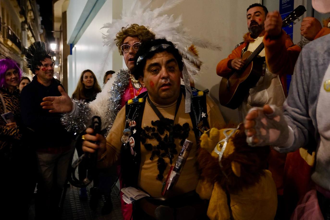 Imágenes del jueves de Carnaval: Tablaos, Aguja de Oro, Javi Medina y Riki Rivera