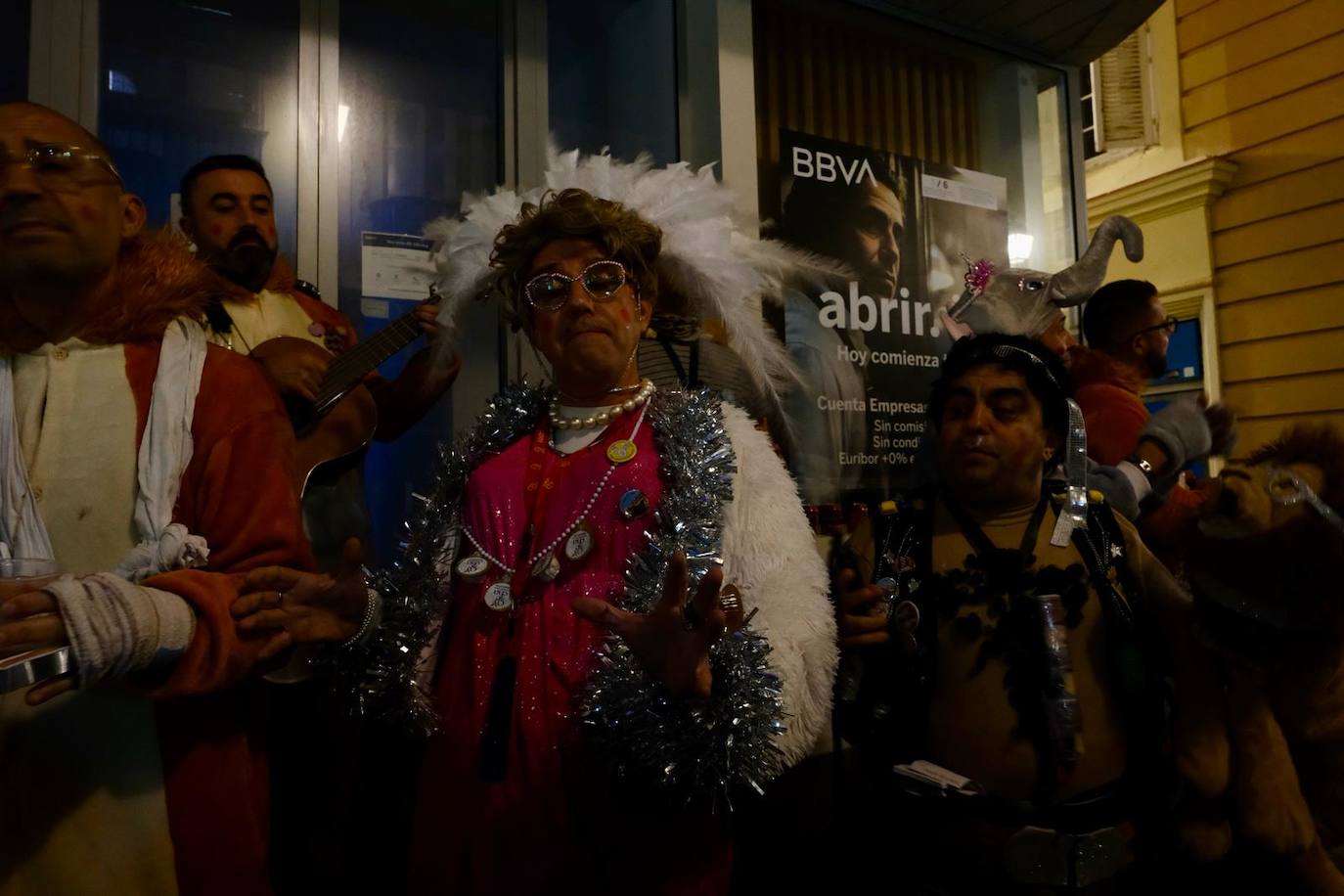 Imágenes del jueves de Carnaval: Tablaos, Aguja de Oro, Javi Medina y Riki Rivera