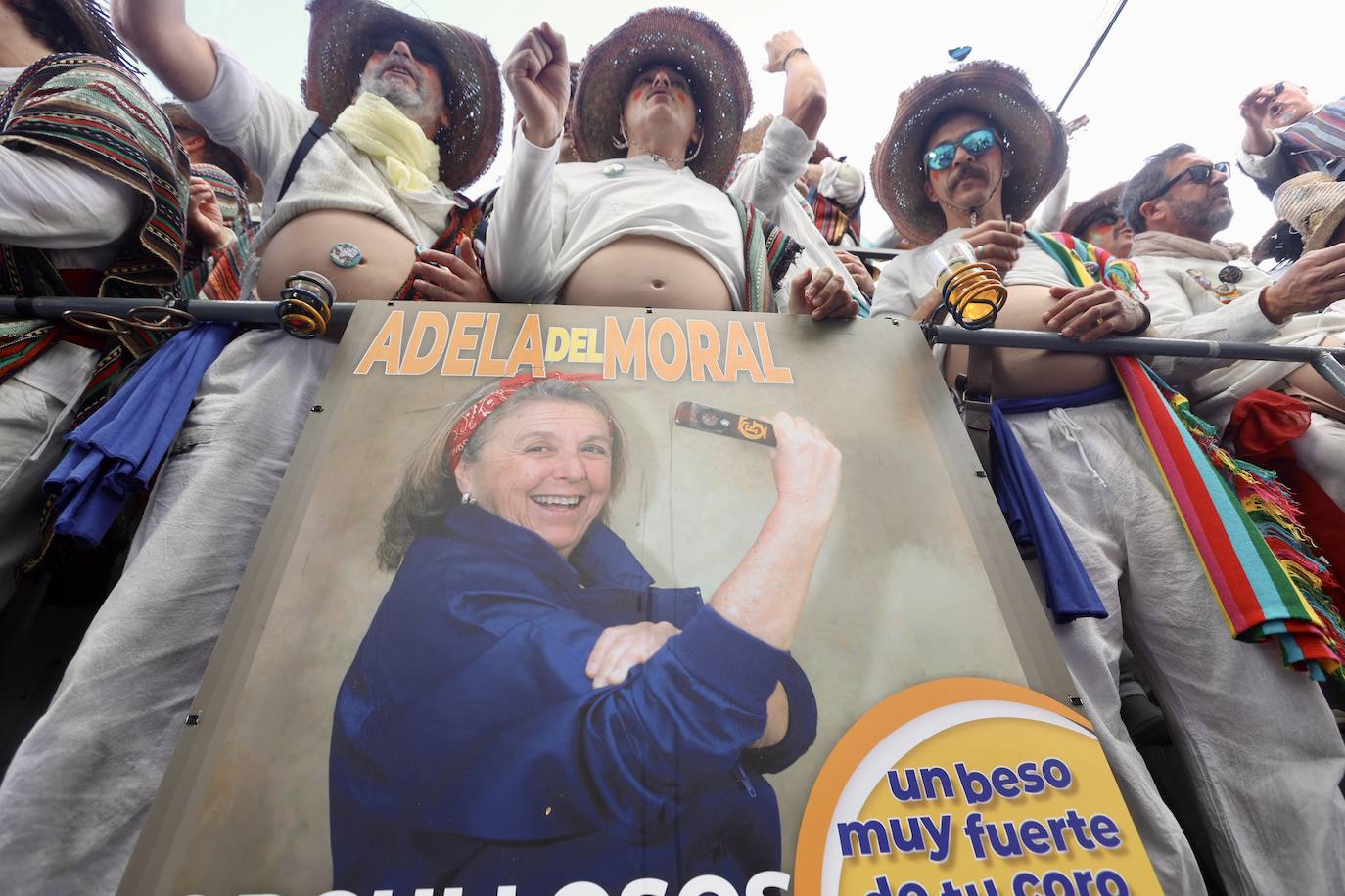 Fotos: Tanguillos, coros y gran ambiente en el sábado de Carnaval