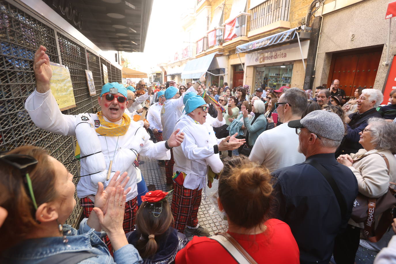Fotos: Cantera, coros y gran ambiente en un soleado Domingo de Piñata