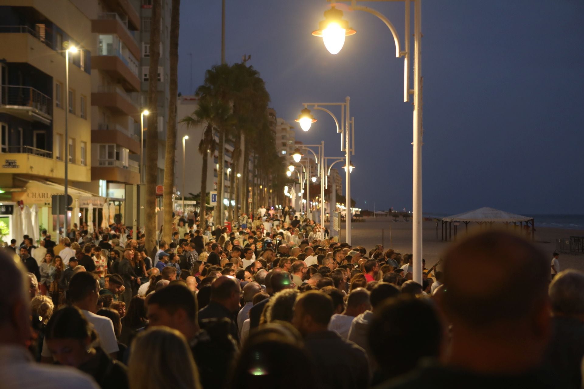 Las mejores fotos del Carnaval de verano en el Paseo Marítimo de Cádiz