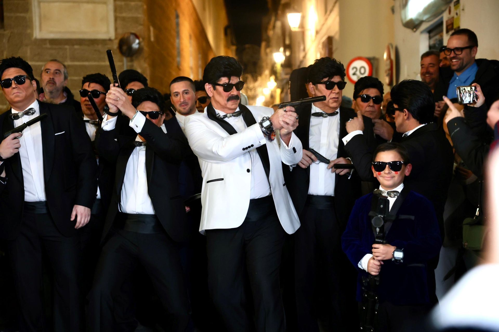 Fotos del día del regreso del &#039;Yuyu&#039; al Falla: ni el camarero Cristian Ventura se lo quiso perder