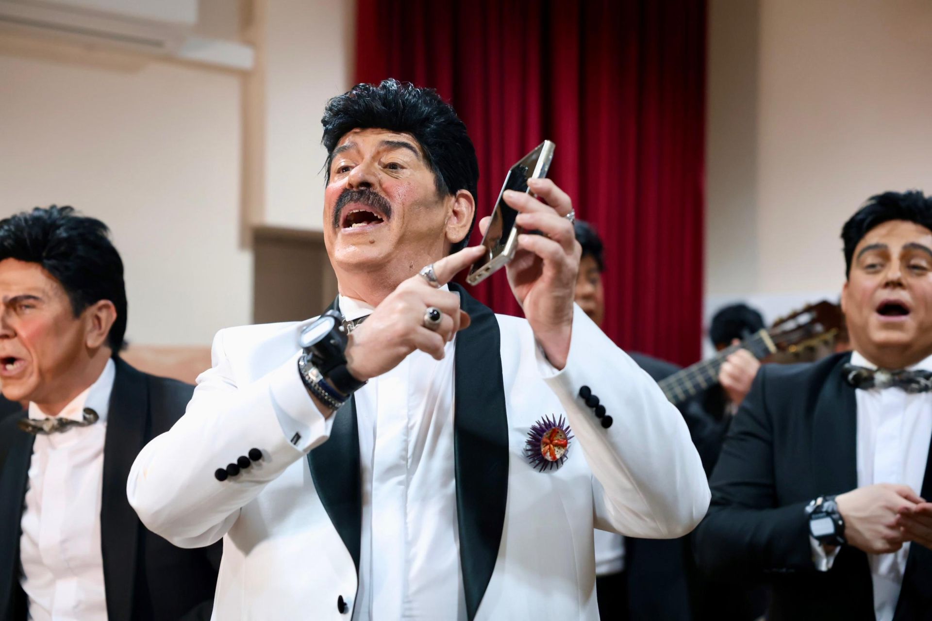 Fotos del día del regreso del &#039;Yuyu&#039; al Falla: ni el camarero Cristian Ventura se lo quiso perder