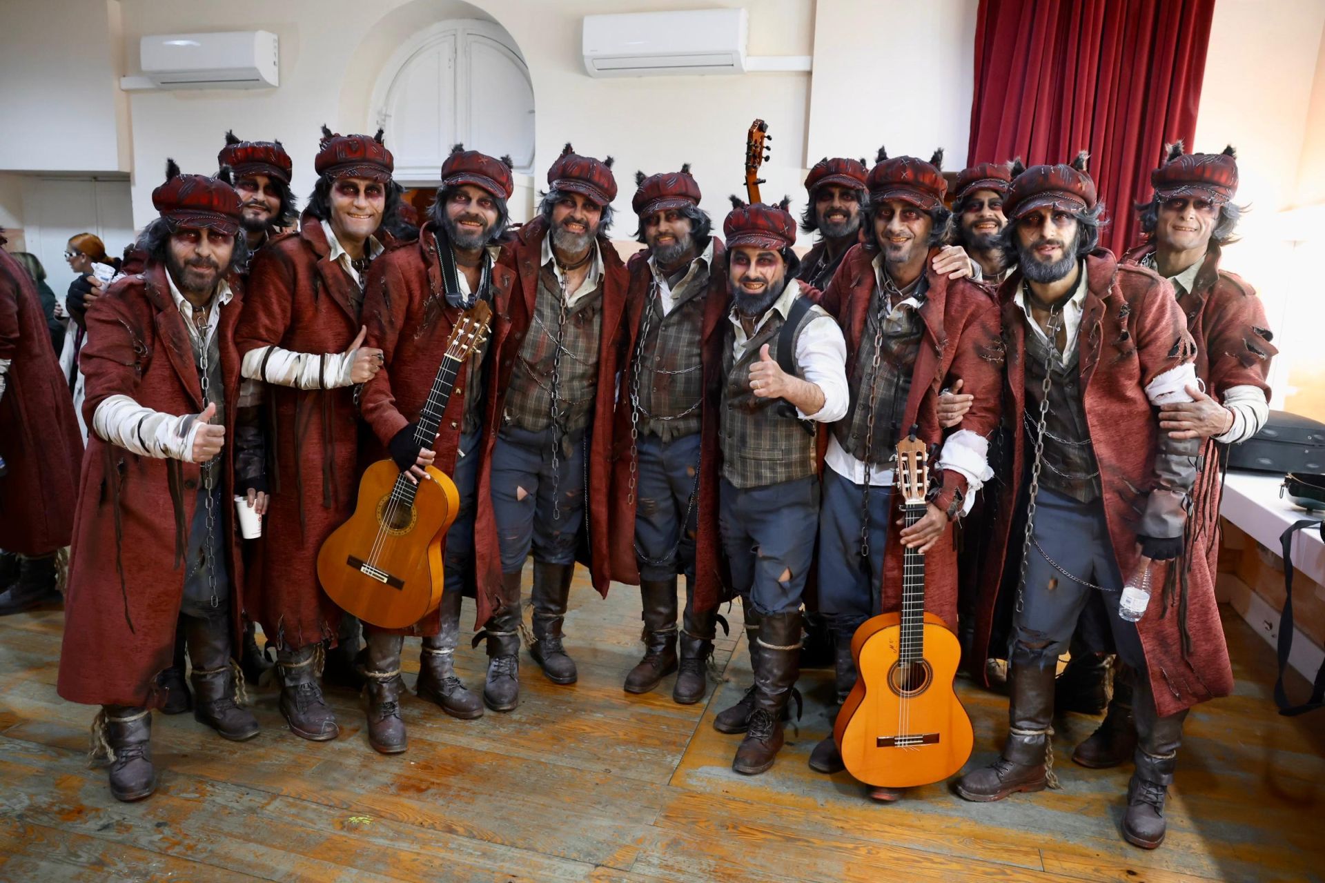 Fotos del día del regreso del &#039;Yuyu&#039; al Falla: ni el camarero Cristian Ventura se lo quiso perder