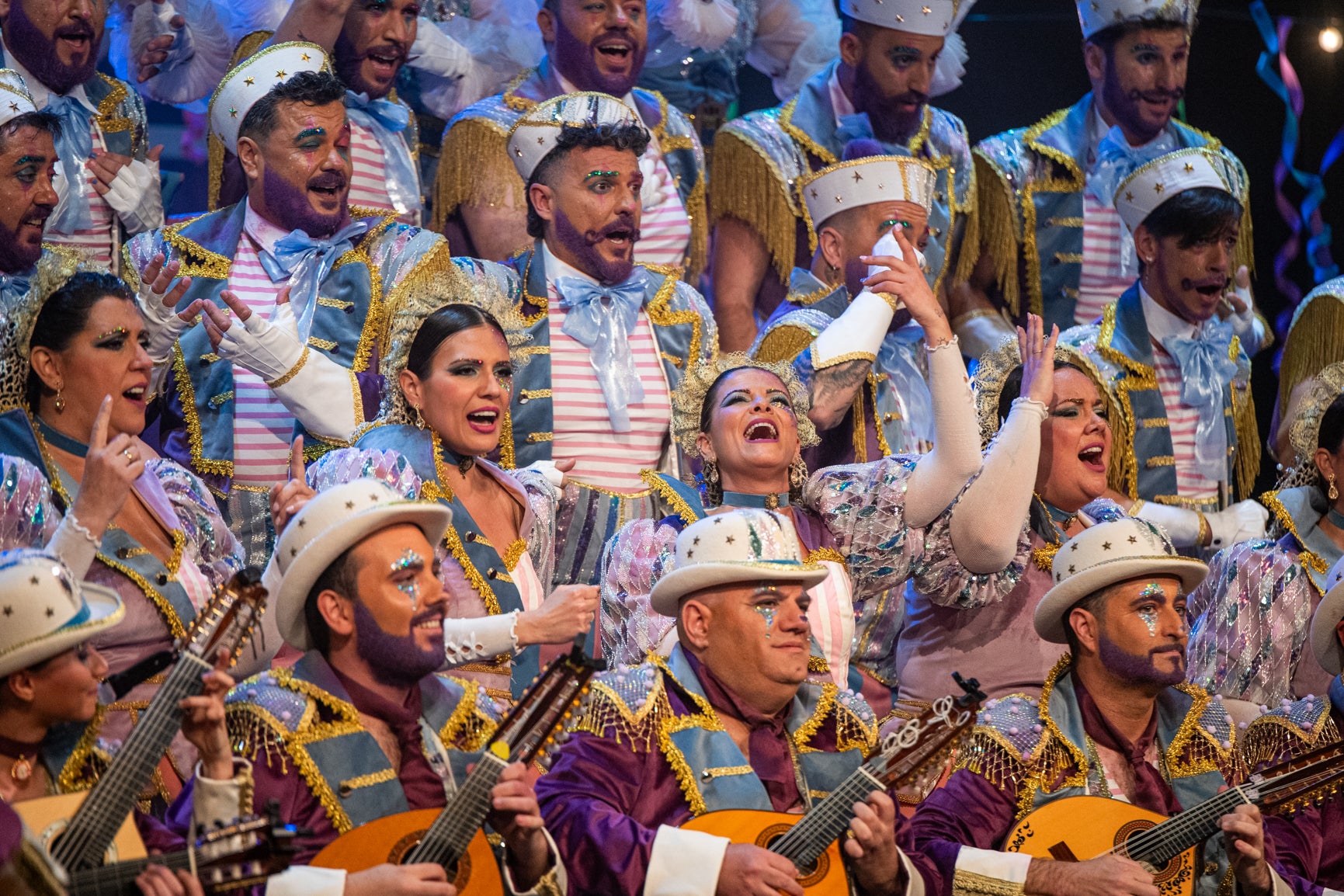 Fotos: Coro &#039;Cádiz, el show&#039; en cuartos