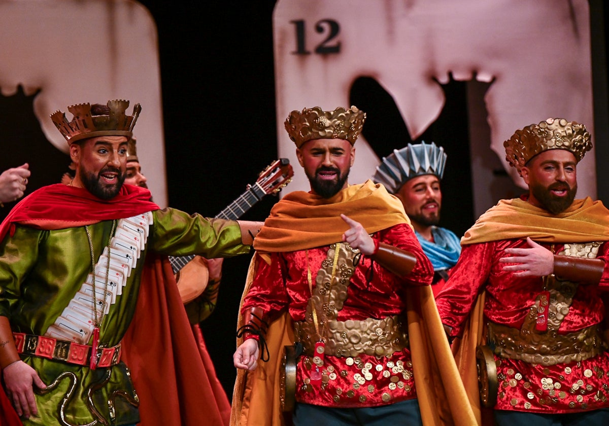 &#039;Los enemigos&#039;: los reyes se juegan su última carta con los pasodobles