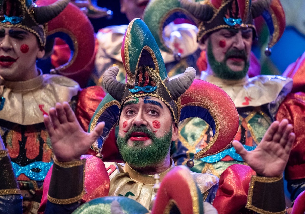 &#039;Los guardianes del Dios Momo&#039;: Pastrana se relame sus cicatrices en el Carnaval