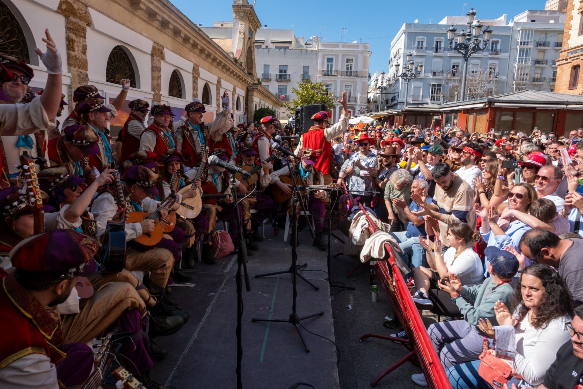 El ambiente del primer sábado de Carnaval, en imágenes