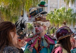 Arranca el Carnaval de Cádiz: batalla de coplas, sol y muchas ganas de disfrutar