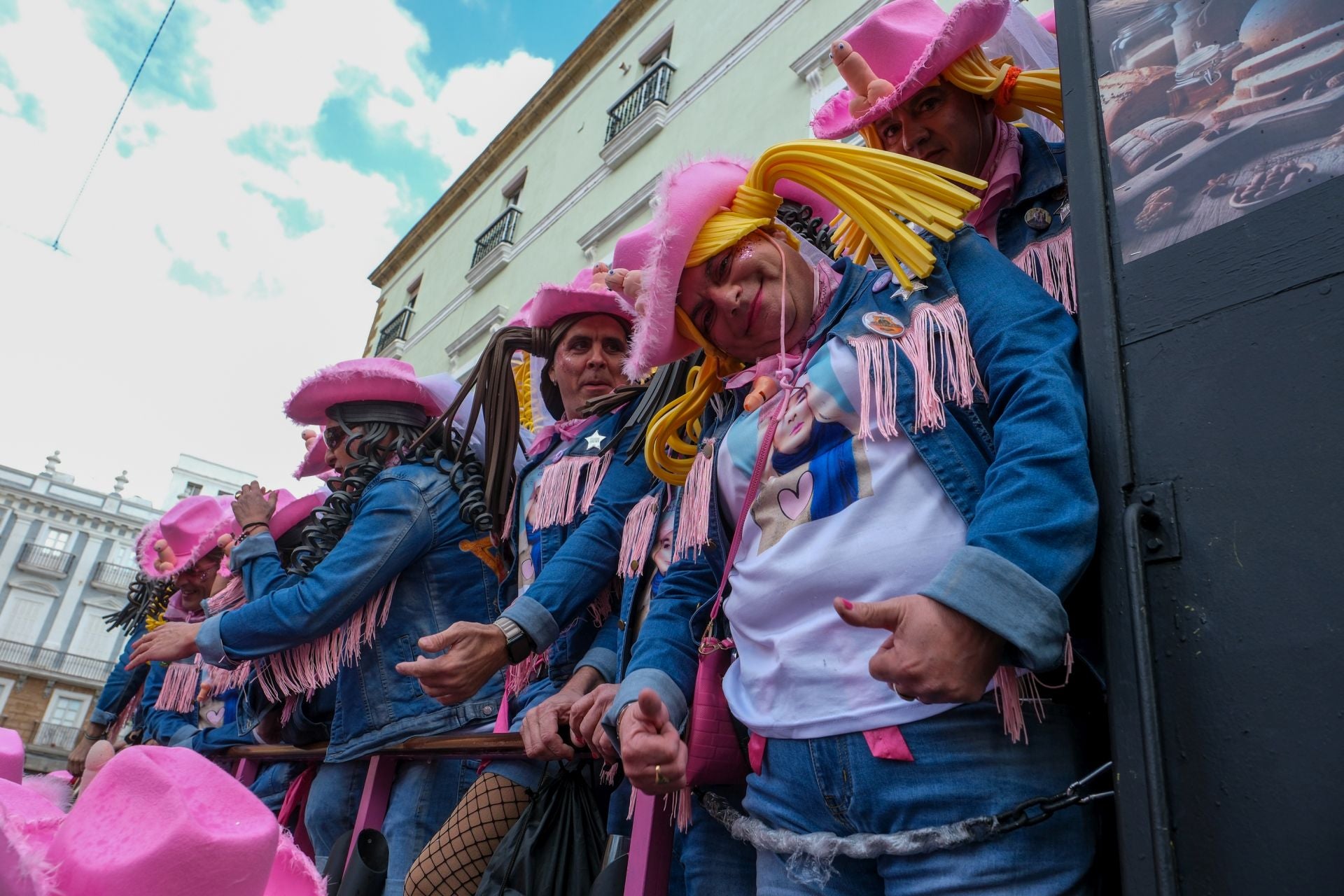 El ambiente del domingo de Carnaval, en imágenes