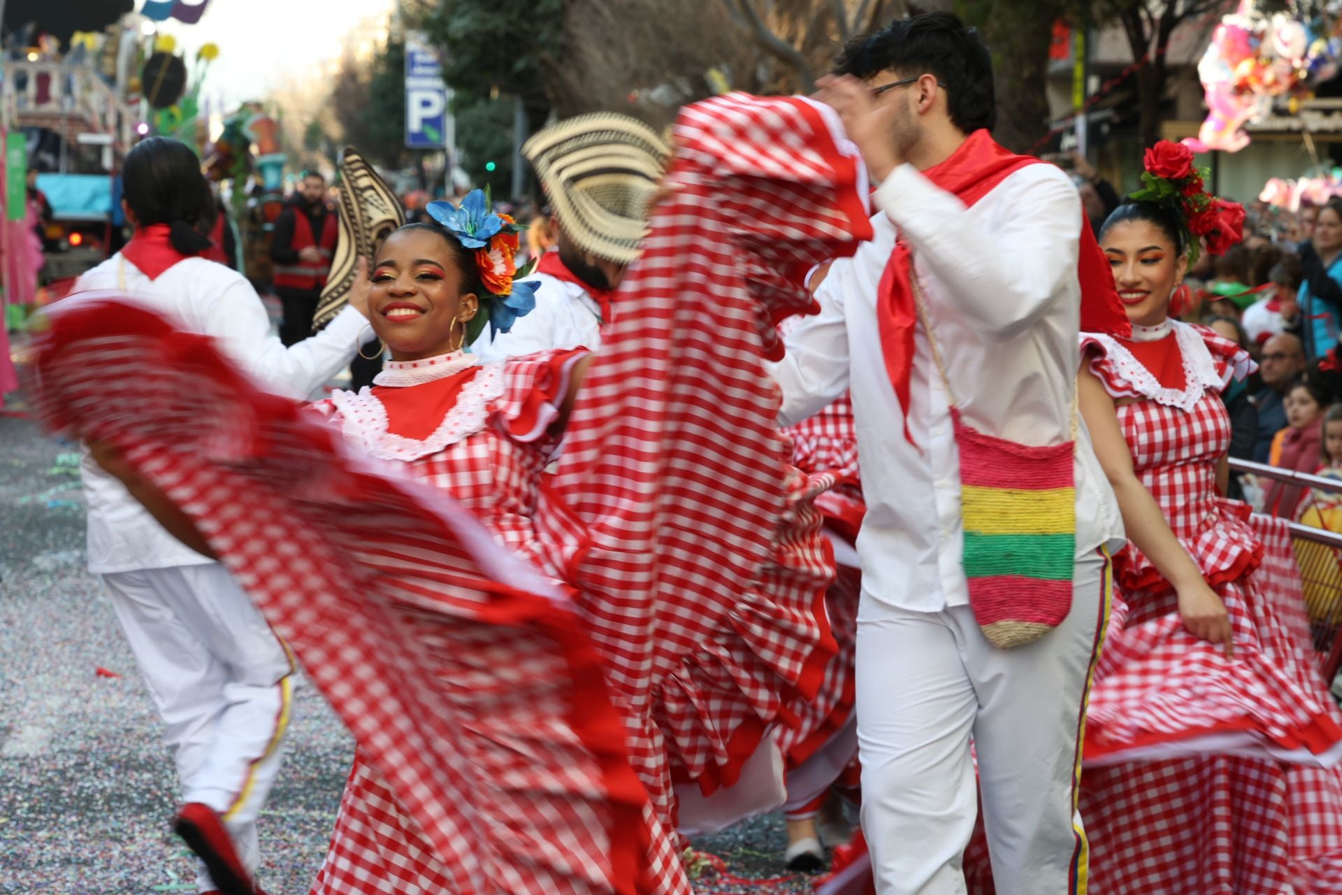 Fotos: Así ha sido la Gran Cabalgata de Carnaval de Cádiz