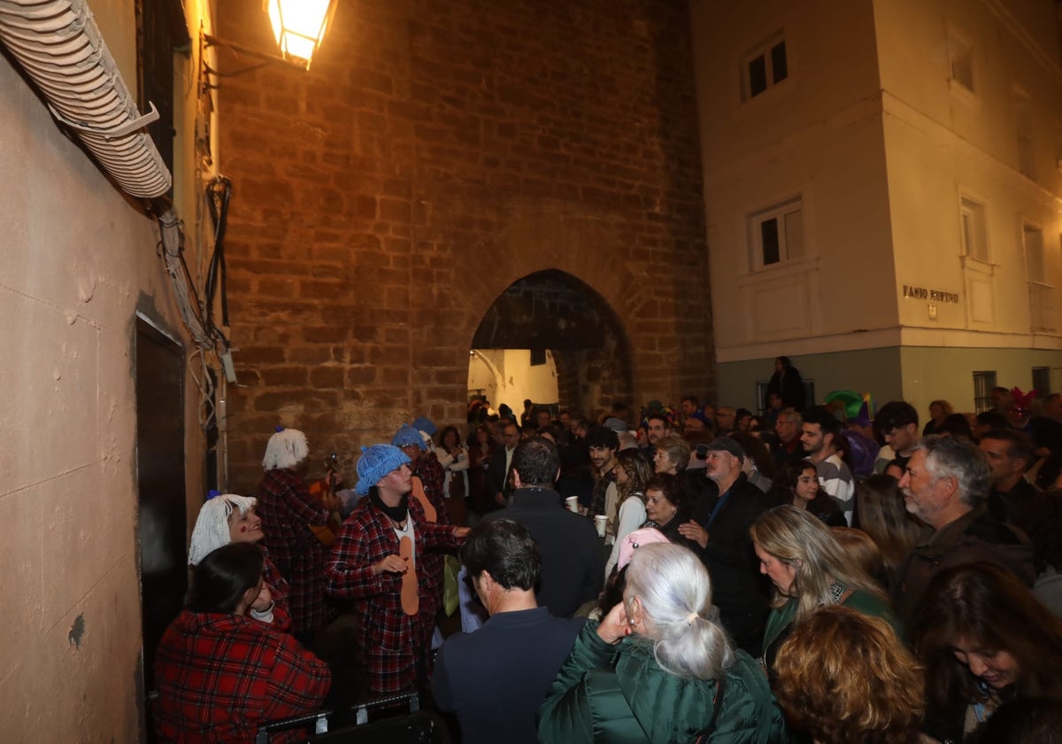 El Carnaval de Cádiz mira al cielo