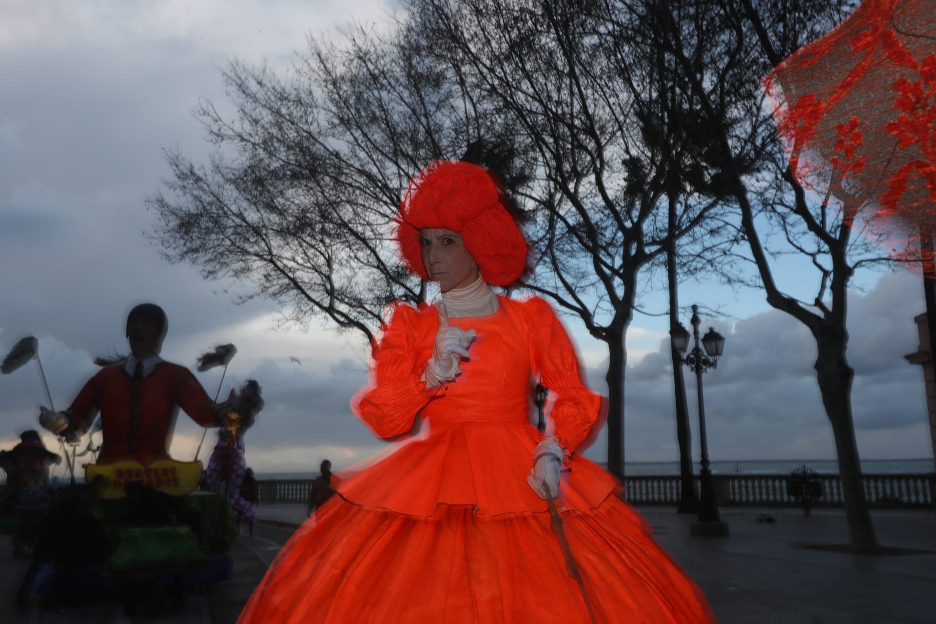 Fotos: La Cabalgata del Humor anima las calles de Cádiz