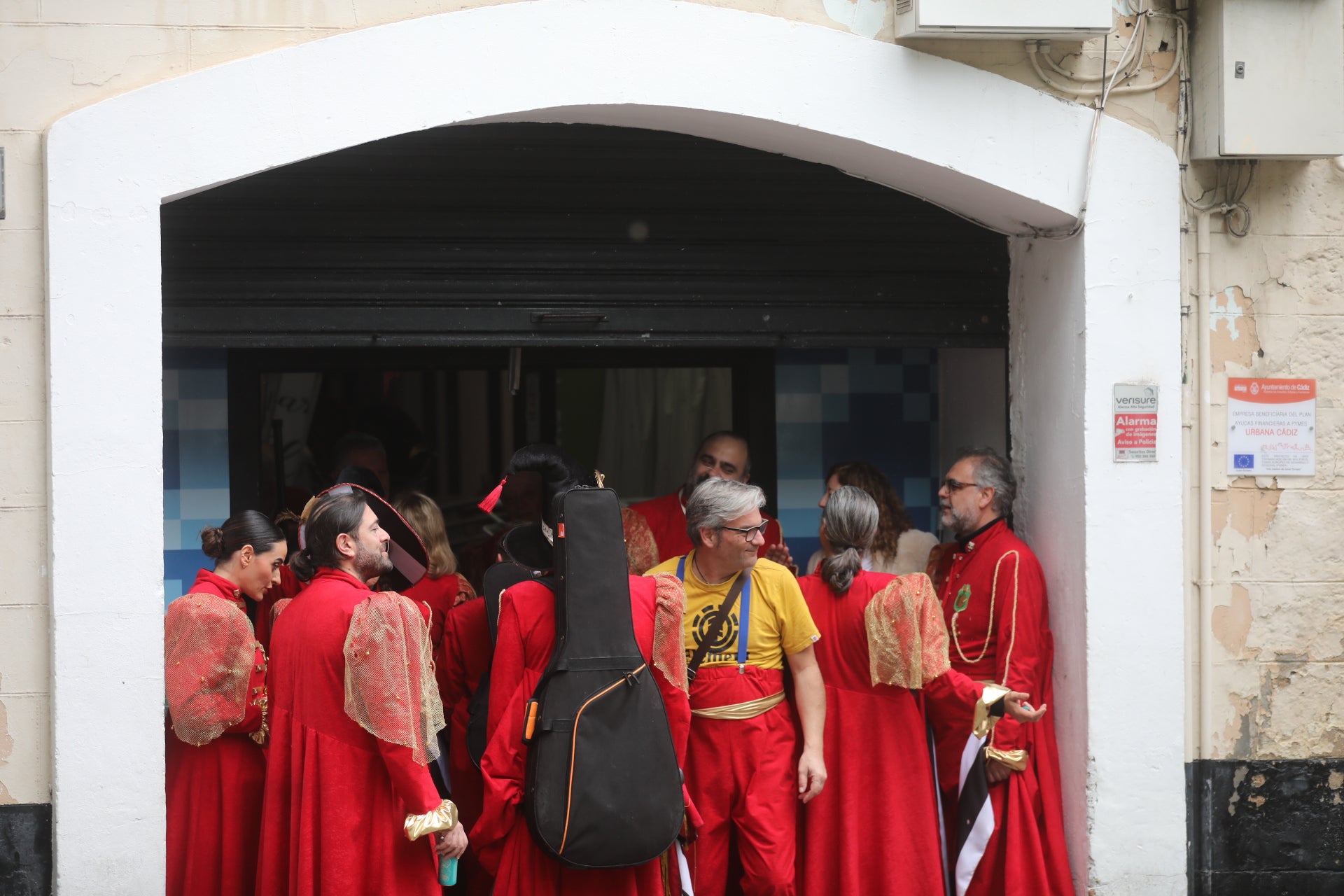 Fotos: La borrasca Jana agua el segundo Domingo de Carnaval en Cádiz