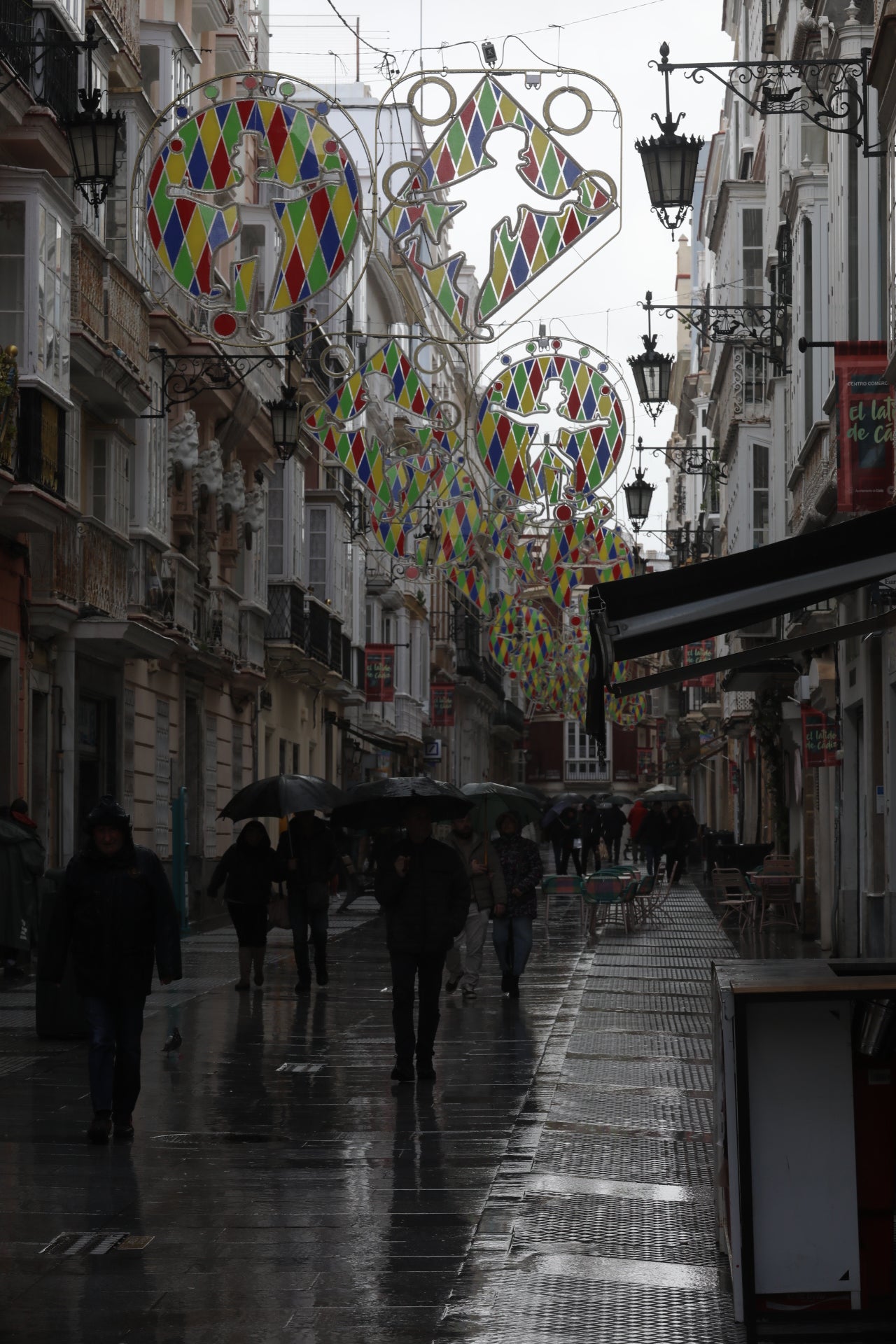 Fotos: La borrasca Jana agua el segundo Domingo de Carnaval en Cádiz