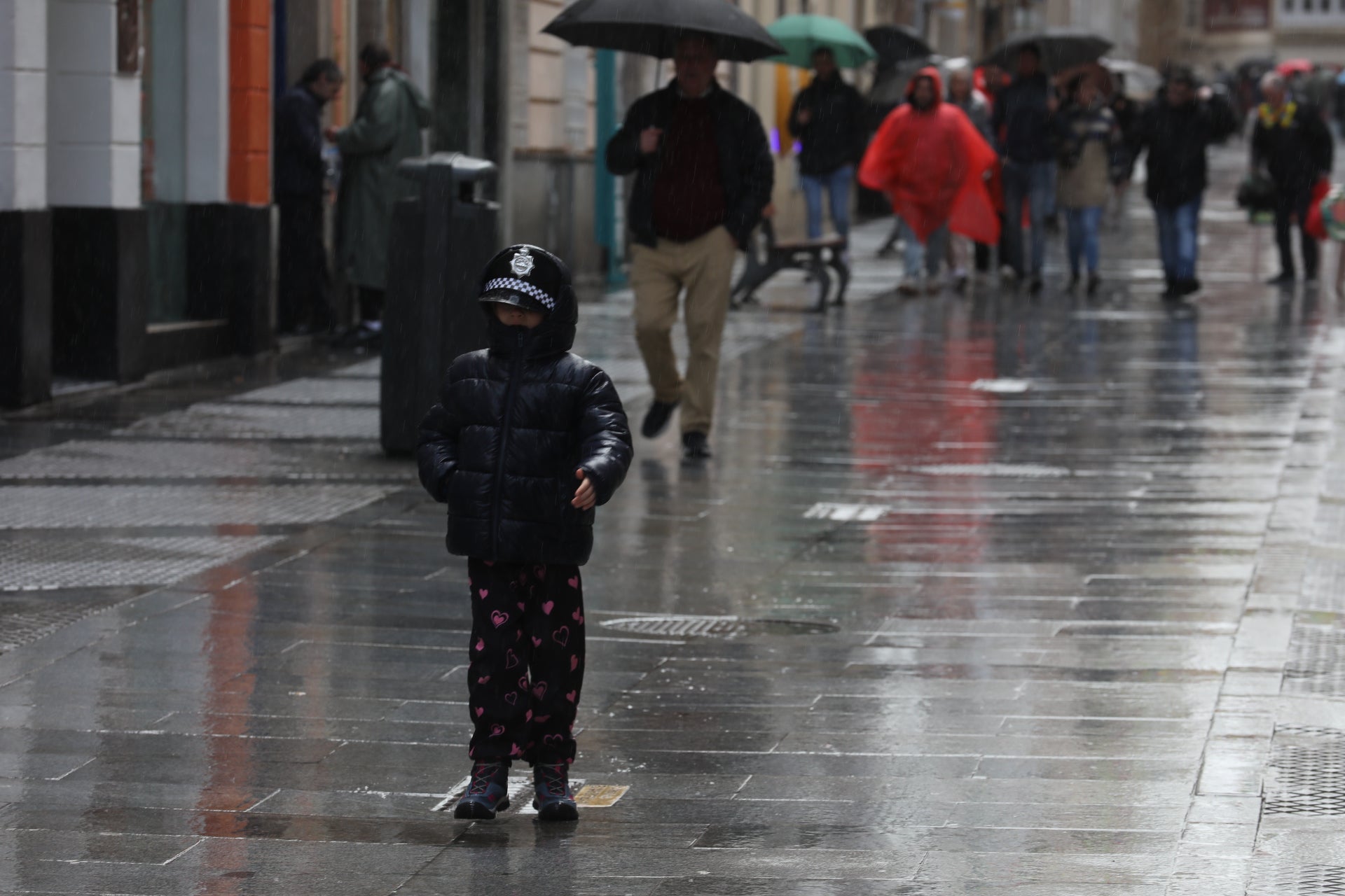 Fotos: La borrasca Jana agua el segundo Domingo de Carnaval en Cádiz