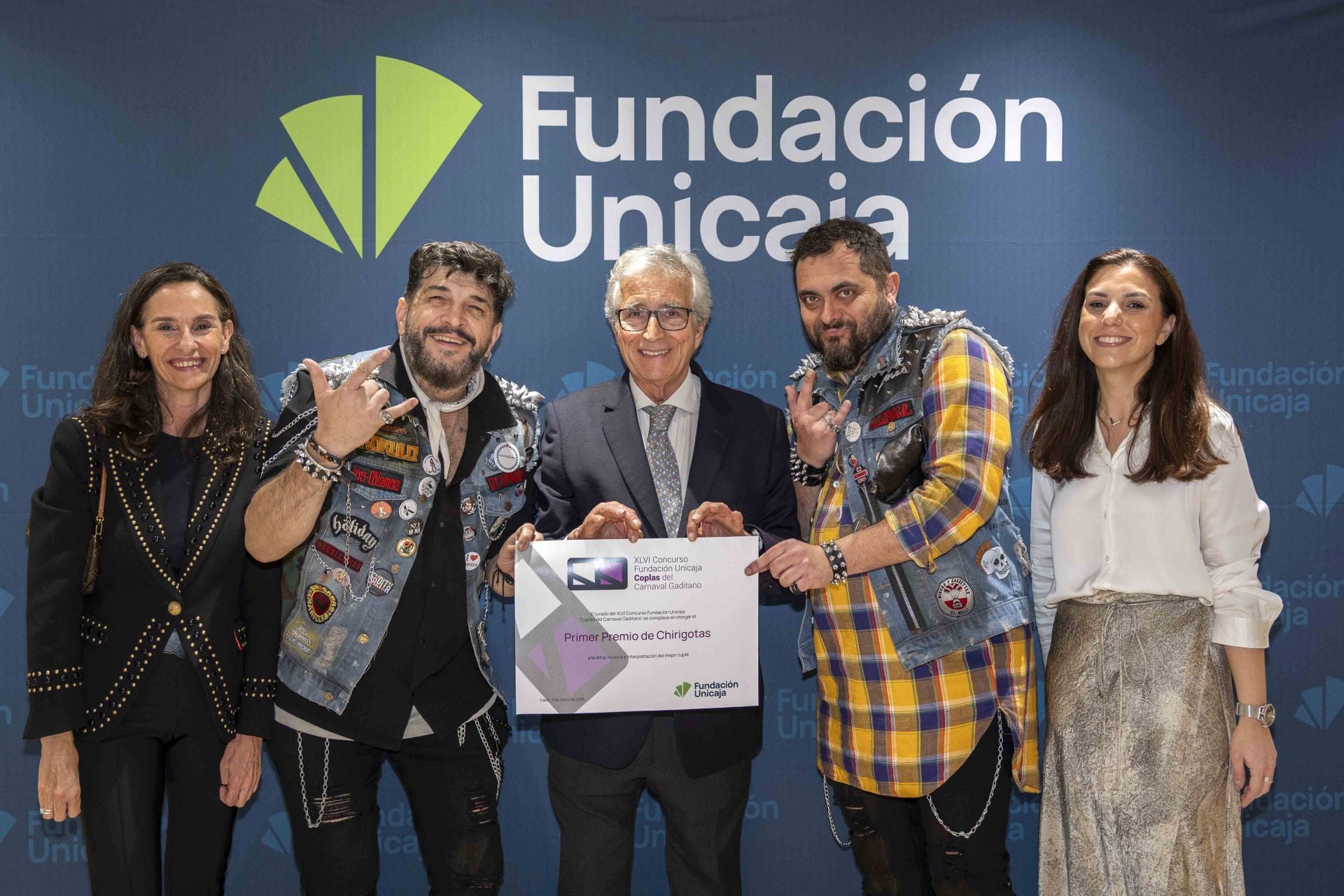 Imágenes de la entrega de los premios del concurso de coplas de la Fundación Unicaja del carnaval gaditano