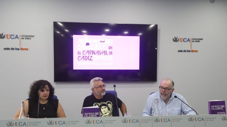 El alma callejera del Carnaval de Cádiz vuelve a los libros de la mano de Domingo Acedo