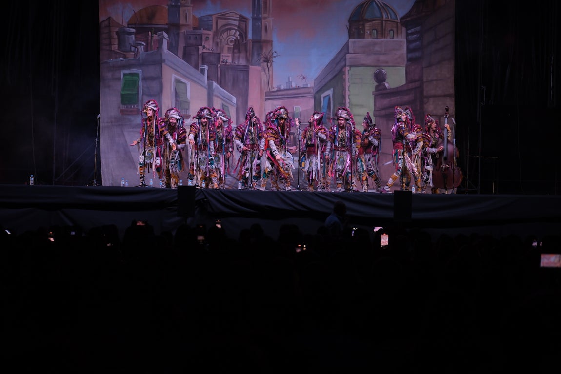 Mágica noche de Carnaval en Cádiz Music Stadium