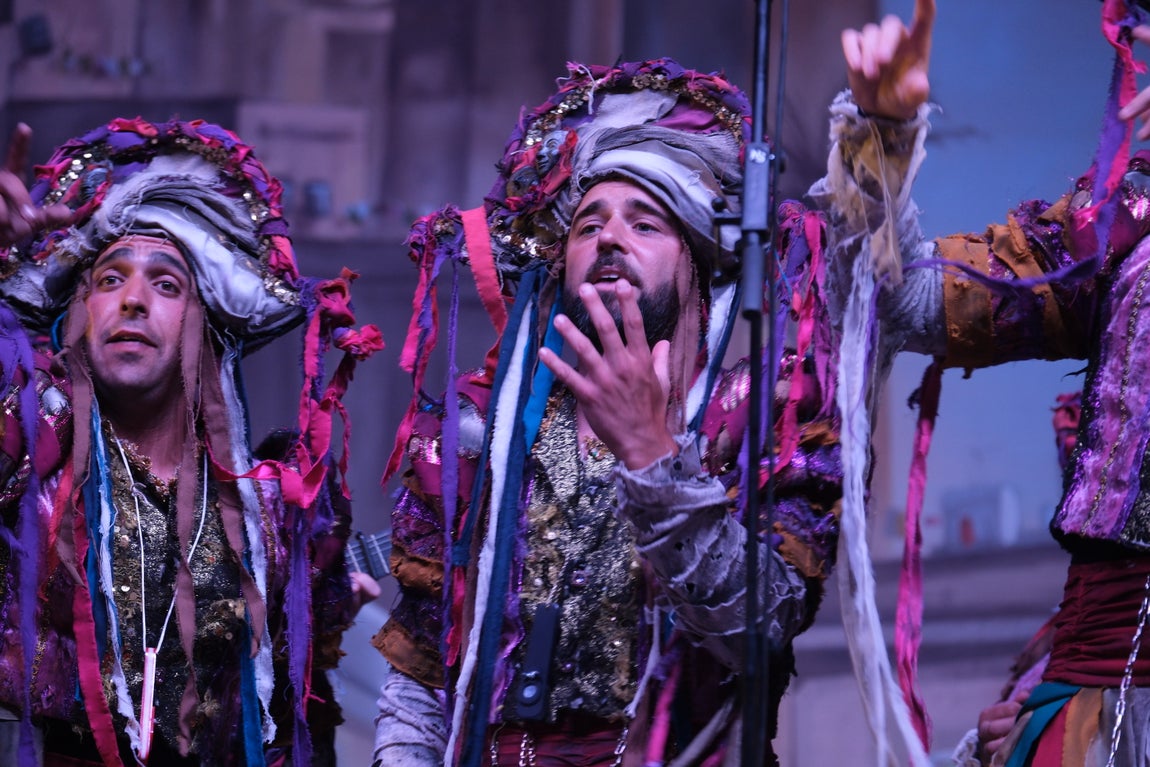 Mágica noche de Carnaval en Cádiz Music Stadium