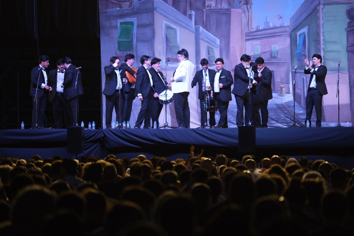 Mágica noche de Carnaval en Cádiz Music Stadium