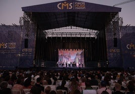 Mágica noche de Carnaval en Cádiz Music Stadium