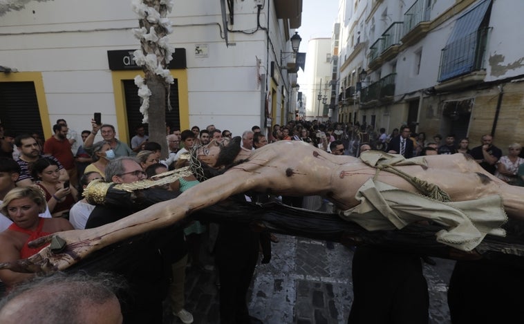 La Castrense vuelve a brillar restaurada y con sus imágenes