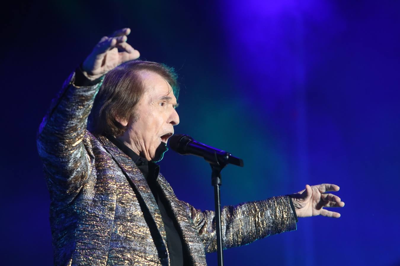 Fotos: Raphael reconquista Chiclana con su voz