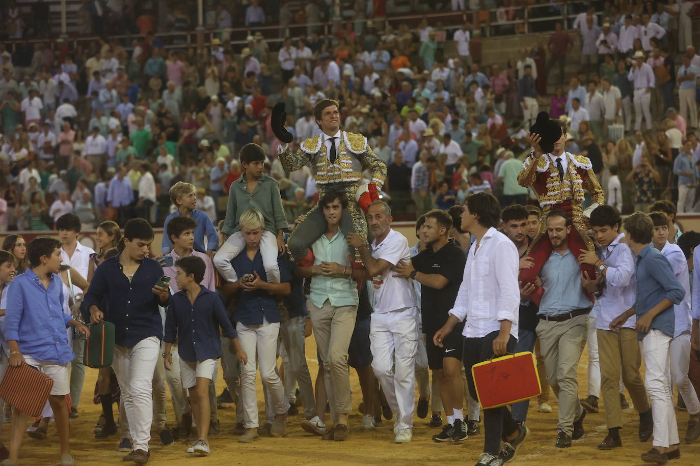 Fotos: Roca Rey sufre una cornada en la tarde de toros de El Puerto