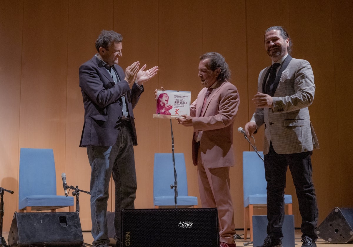 La Bienal de Flamenco de Cádiz regala a Juan Villar una de las noches más especiales de su trayectoria