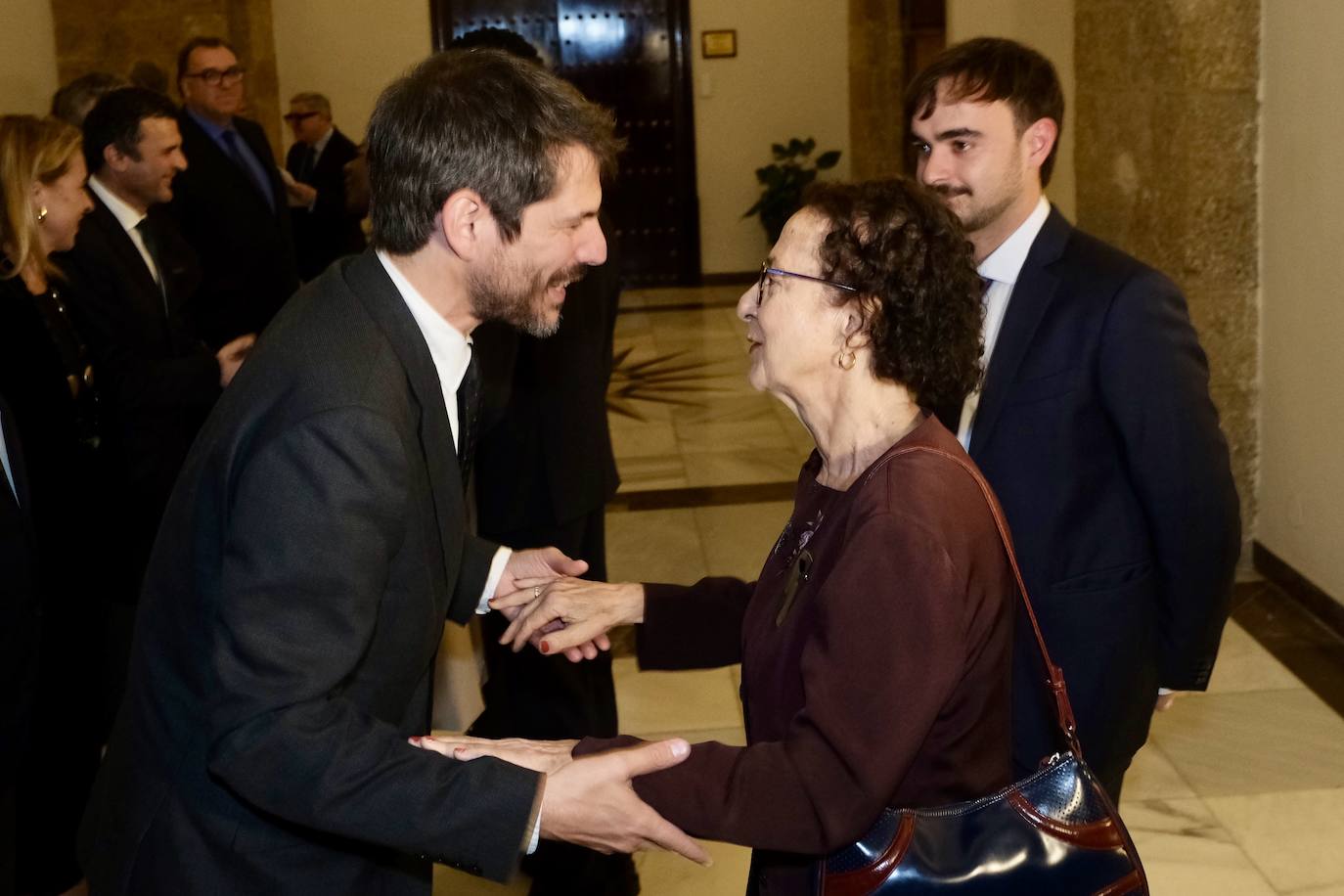 Fotos: Recepción de Ernest Urtasun a los galardonados con las Medallas al Mérito de Bellas Artes 2022