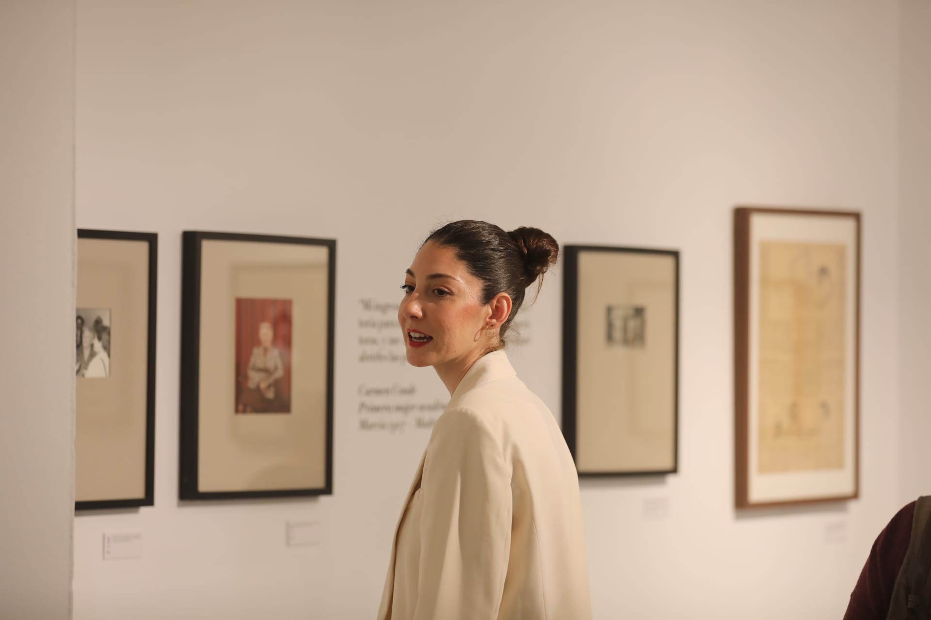 Fotos: La Fundación Cajasol inaugura la exposición “Escrito por mujeres. Escritoras del Siglo XX en español”