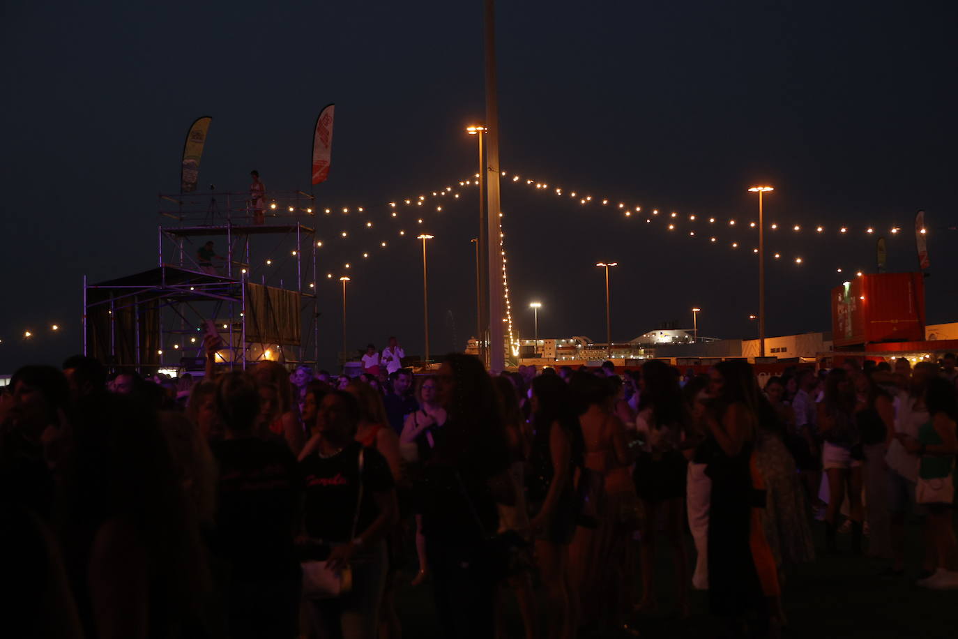 Fotos: Gran ambiente en el Muelle para disfrutar de Camela