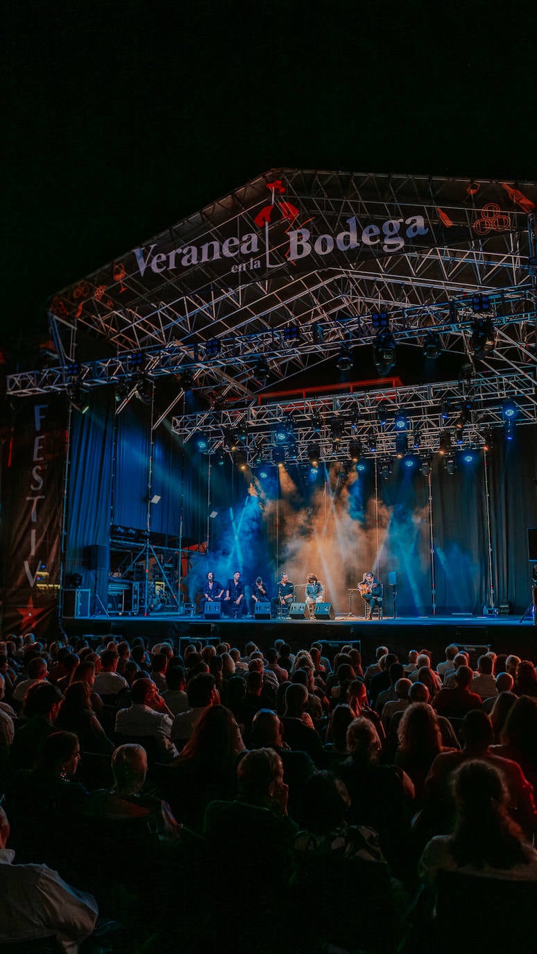 Fotos: Rancapino Chico y María Terremoto regalan su duende en Jerez