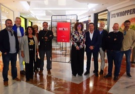 Bahía Sur inaugura la exposición fotográfica 'Invisibles' para dar visibilidad a la pobreza en el entorno urbano