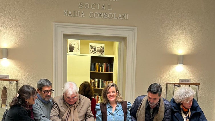 Inaugurada la Biblioteca Social Nadia Consolani en la Casa de la Cultura