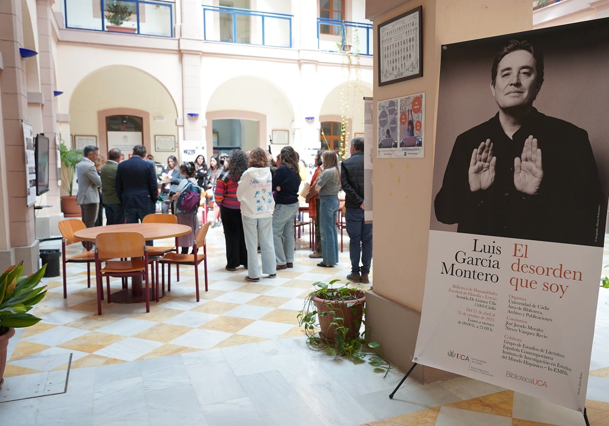 &#039;Luis García Montero. El desorden que soy&#039; marca el arranque de la Semana Universitaria del Libro en la UCA