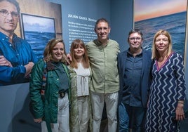 Julián Delgado inaugura «Re-Tratos» en la Fundación Cajasol