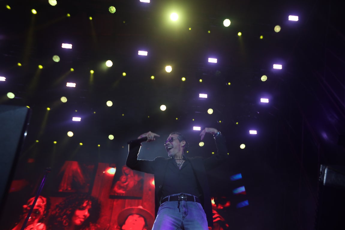Marc Anthony sigue la estela de JLo en Cádiz