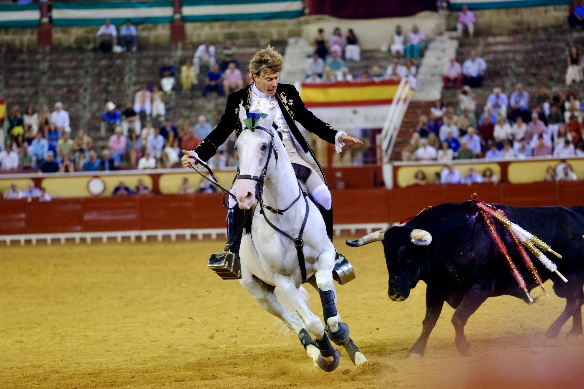 Fotos: Rui Fernandes y Diego Ventura salen a hombros en la nocturna de rejones de El Puerto