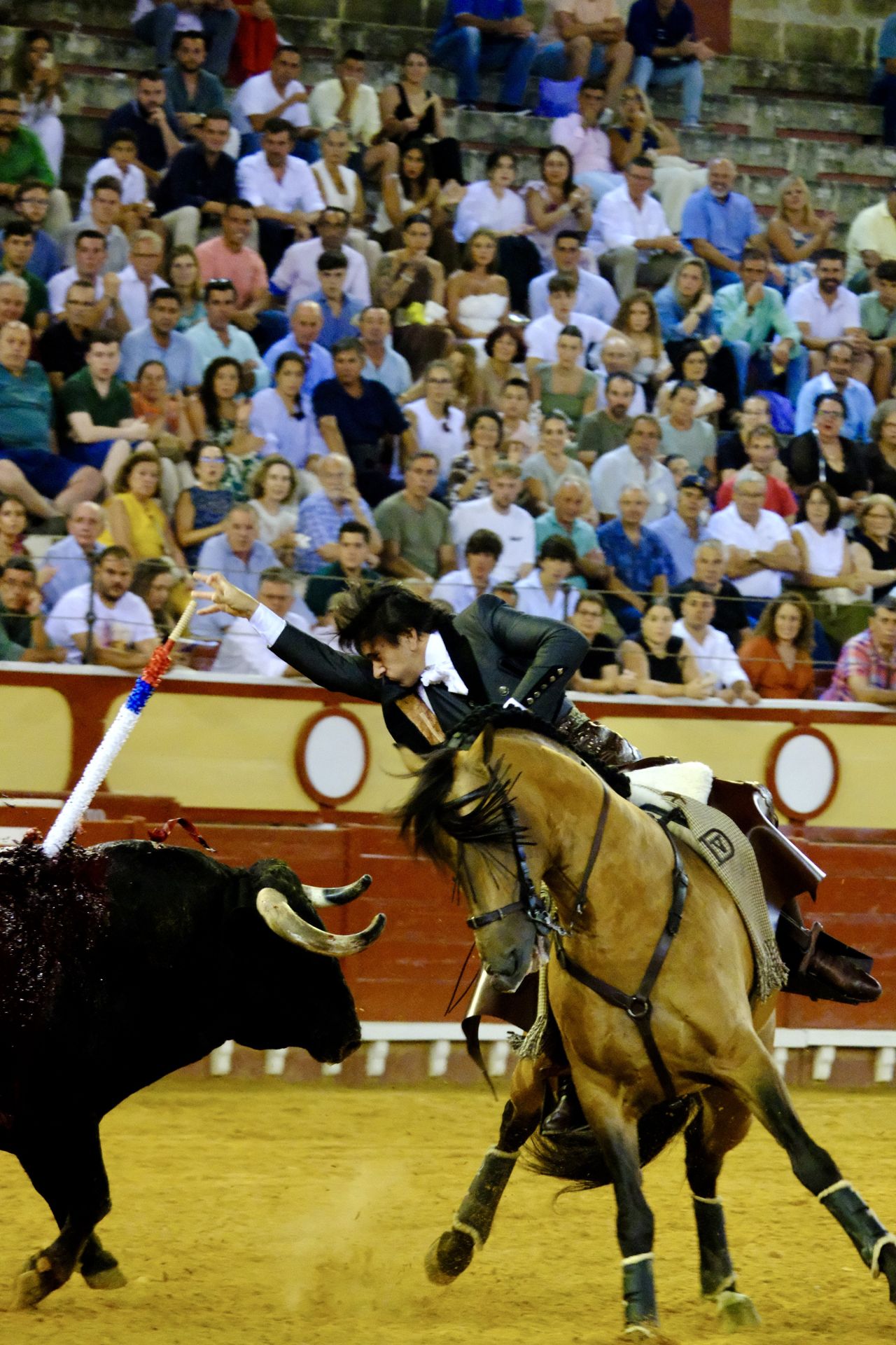 Fotos: Rui Fernandes y Diego Ventura salen a hombros en la nocturna de rejones de El Puerto